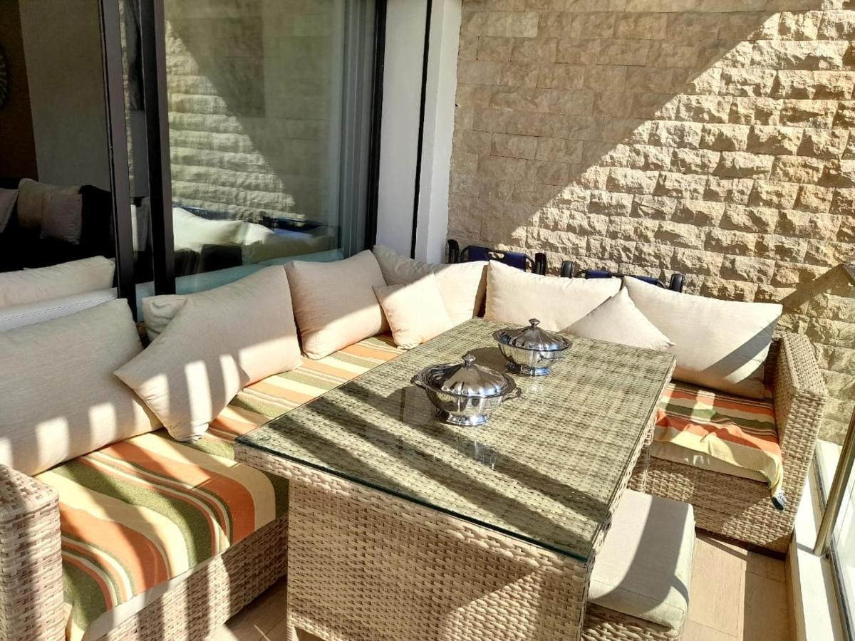 Vus Sur Mer Et Piscine Salé Esterno foto
